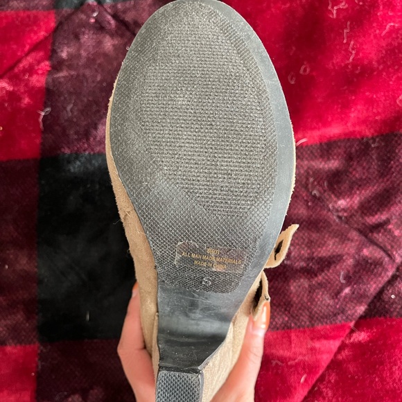 Booties - Picture 5 of 5